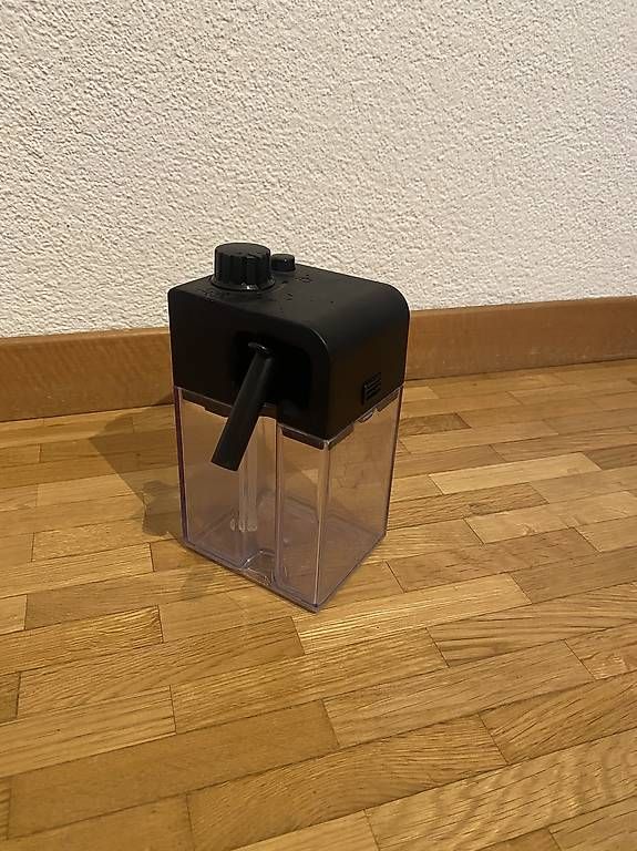 Nespresso Macchine per caffè & Macchine per espresso: De Longhi Nespresse Milchschäumer – Usato da Horw venduto da sere4
