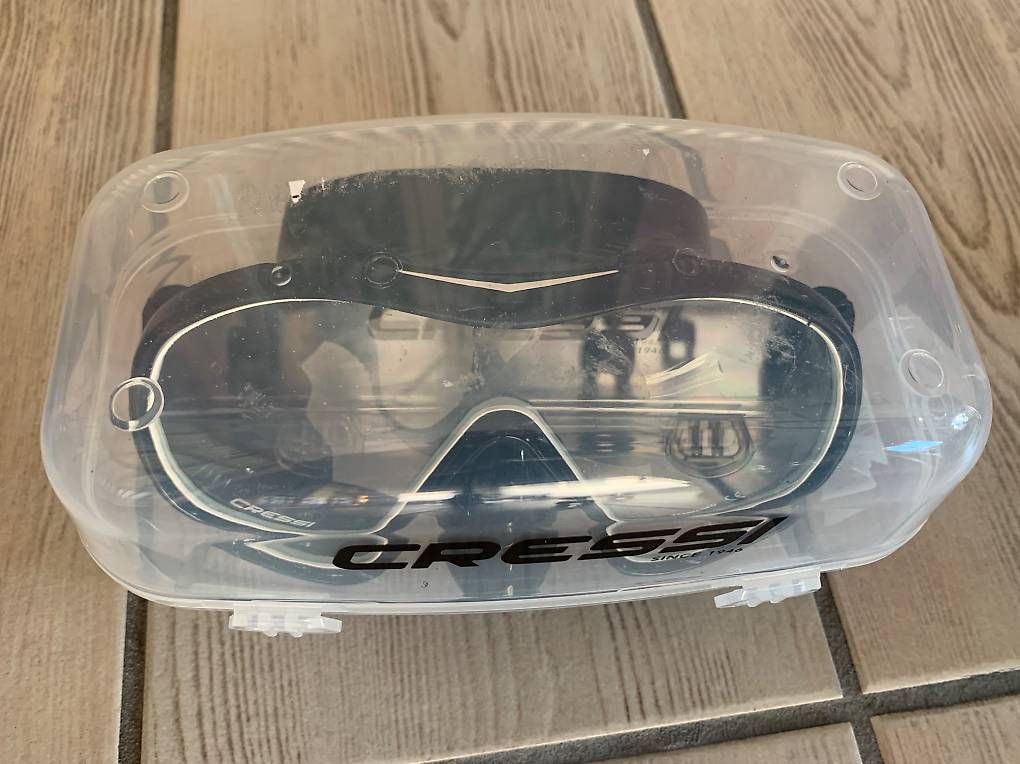 Pinne, Maschere & Boccagli: Vendo maschera snorkeling/sub Cressi  – Usato da Locarno venduto da milamerker 3
