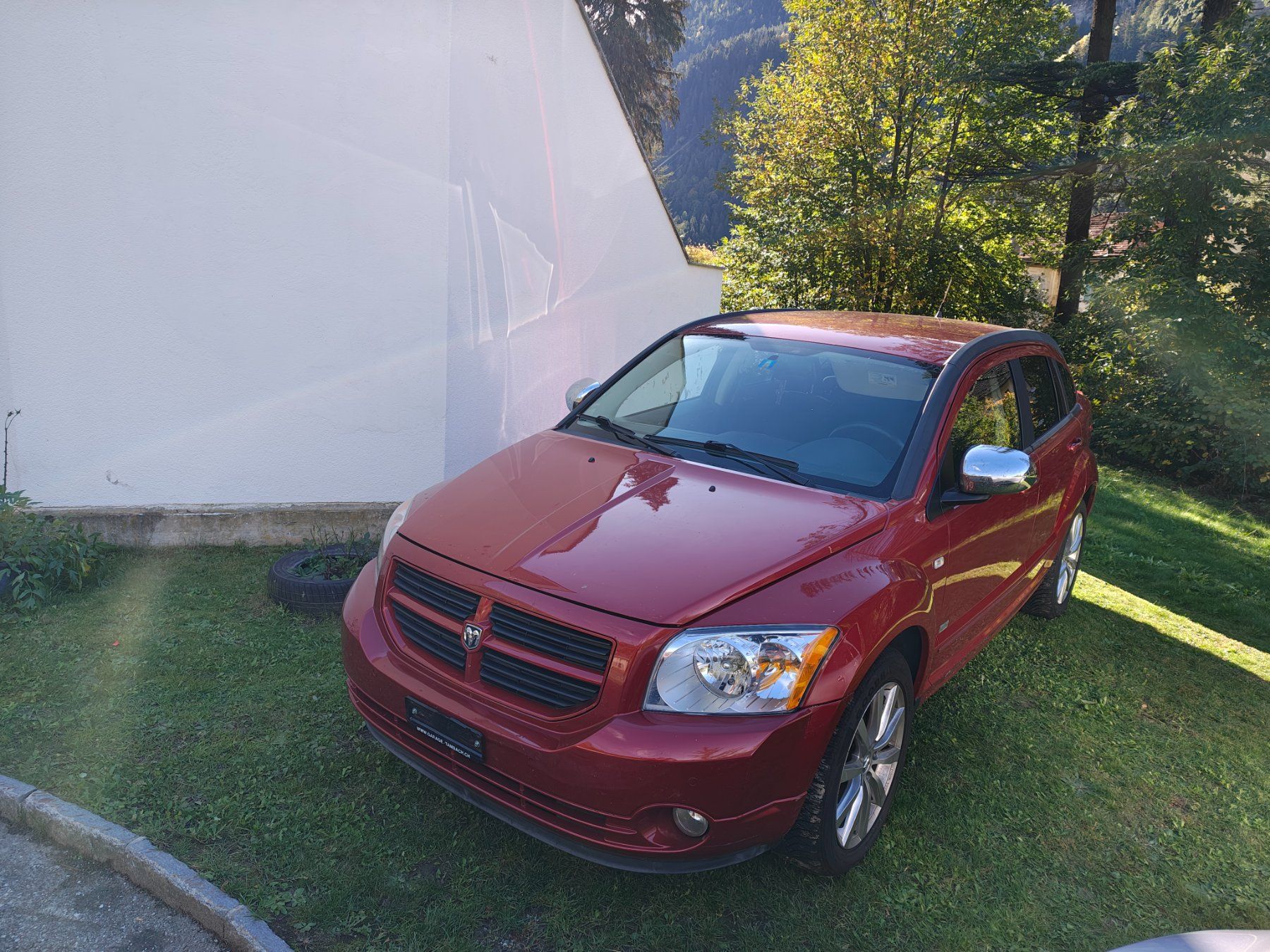 Dodge Autos: Dodge Caliber 2.0 SXT rossa – D'occasion à Faido par grizzlydt 1