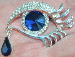 Brosche F-352 – Auge Blau – Strass – 3,8 x 4,6 cm