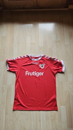 Trikot FC Thun, Champions League mit Signaturen