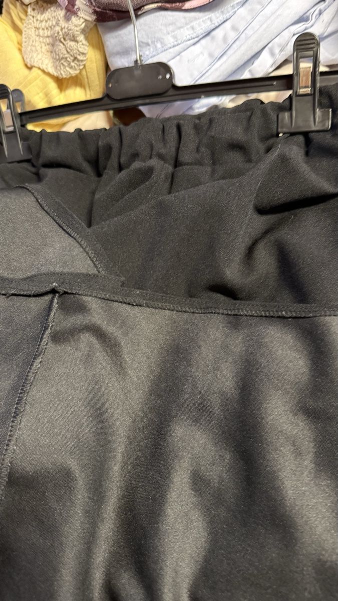 Lotti di vestiti: Pullover braun und Rock schwarz gr M – Usato da Haslen GL venduto da rana04 4
