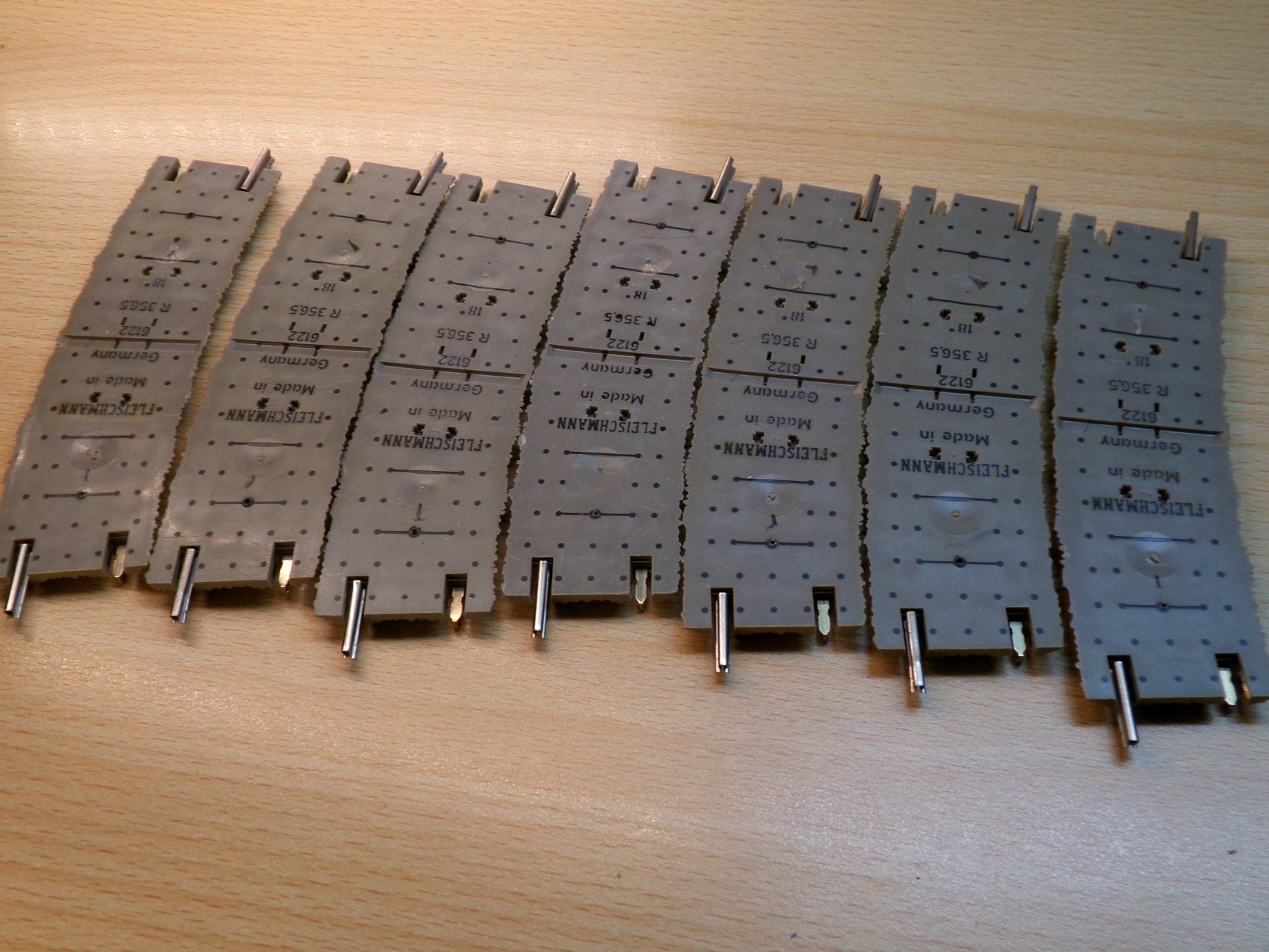 Fleischmann Modellini di ferrovie: Fleischmann H0 Profigleis 7x6122 – Usato da Hombrechtikon venduto da Se9 7