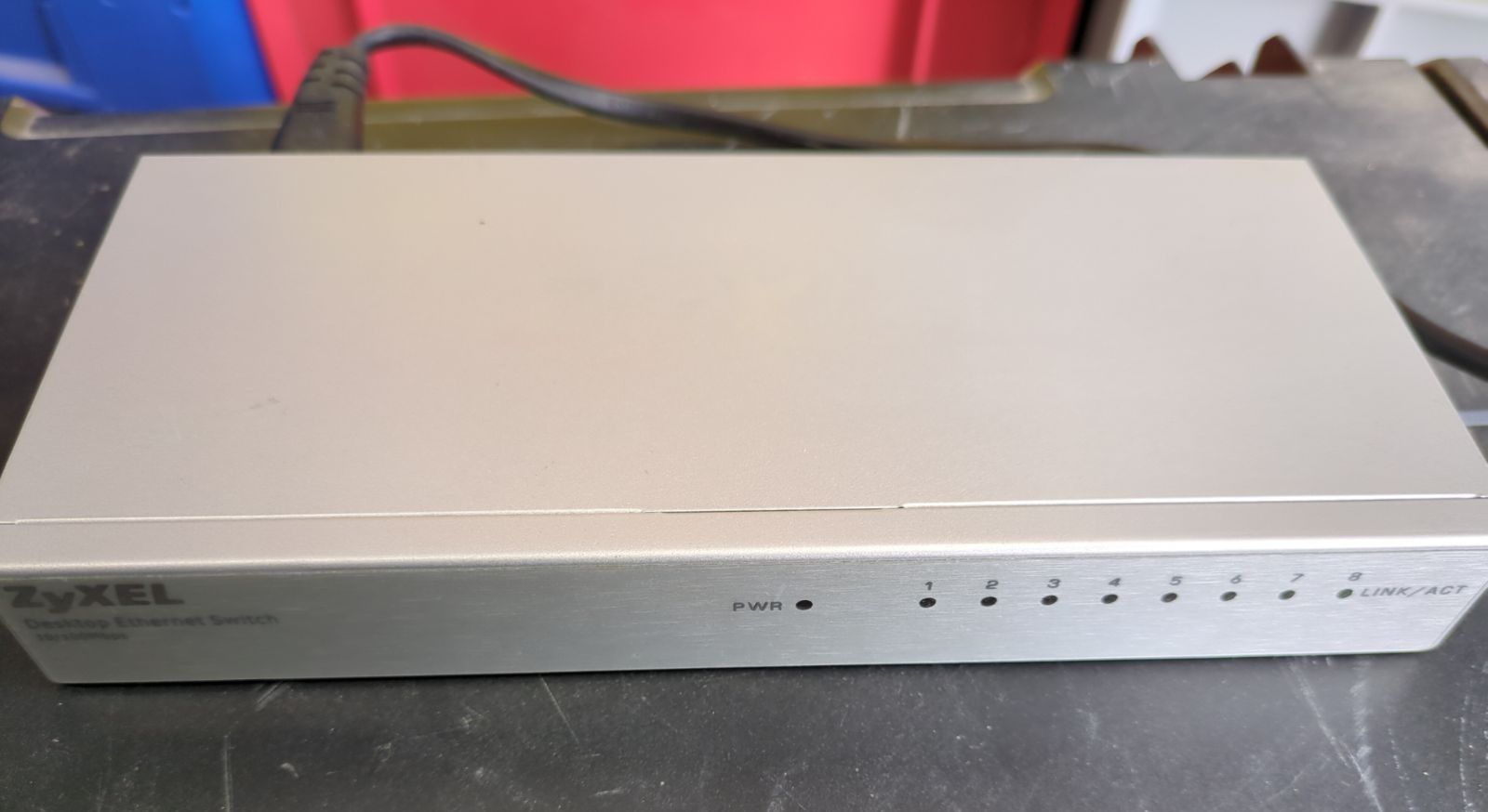 Zyxel Hub & Switch: Zyxel Switch ES-108P – Usato da Schinznach-Dorf venduto da DiegosL