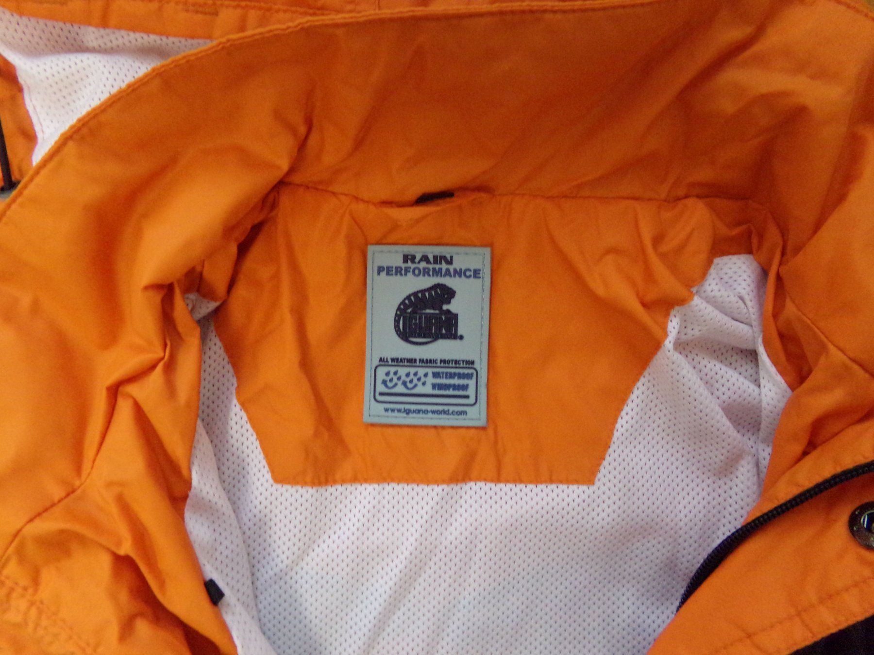 Giacche: Damen Windjacke orange  mir Kapuze   Gr. S – Usato da Winterthur venduto da Jessi_di 1
