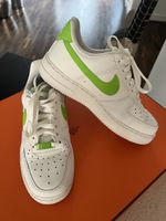 Nike Air Force 1 weiss/grün Grösse 36.5