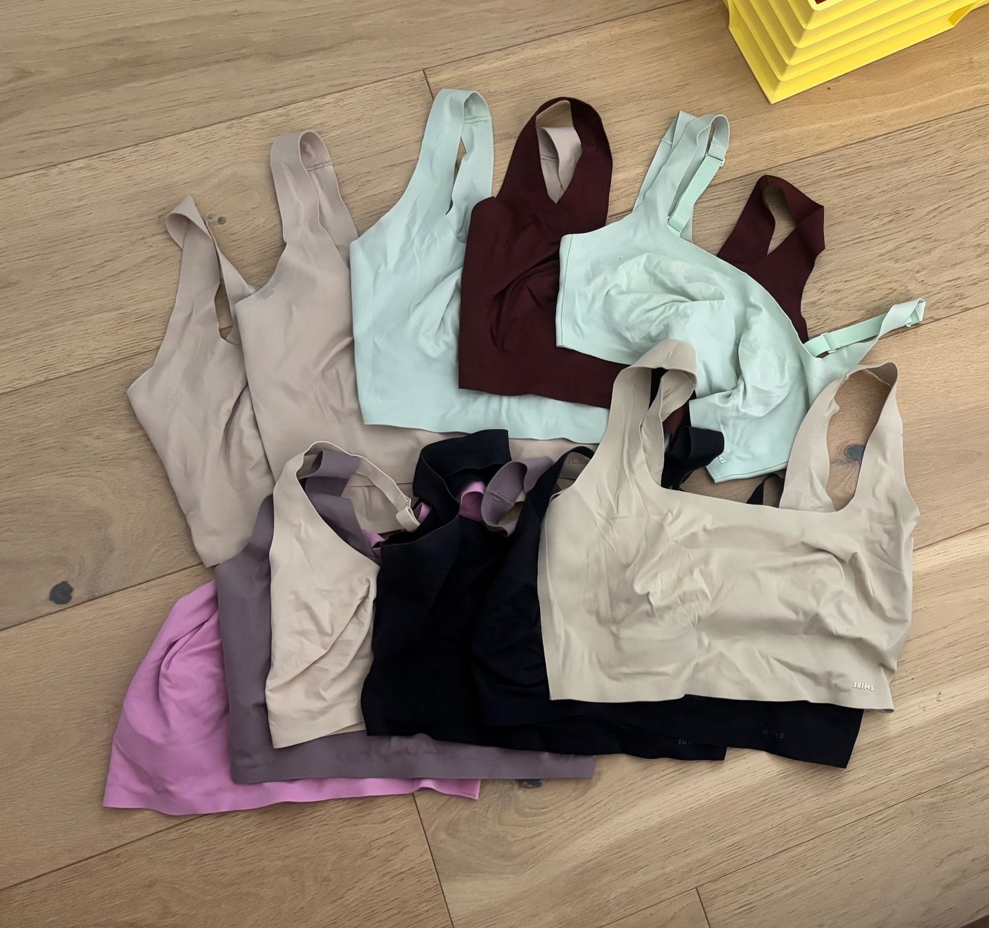 Skims Altra biancheria intima: Skims Fits Everybody Bralette – Usato da Uitikon Waldegg venduto da Thefateofophelia