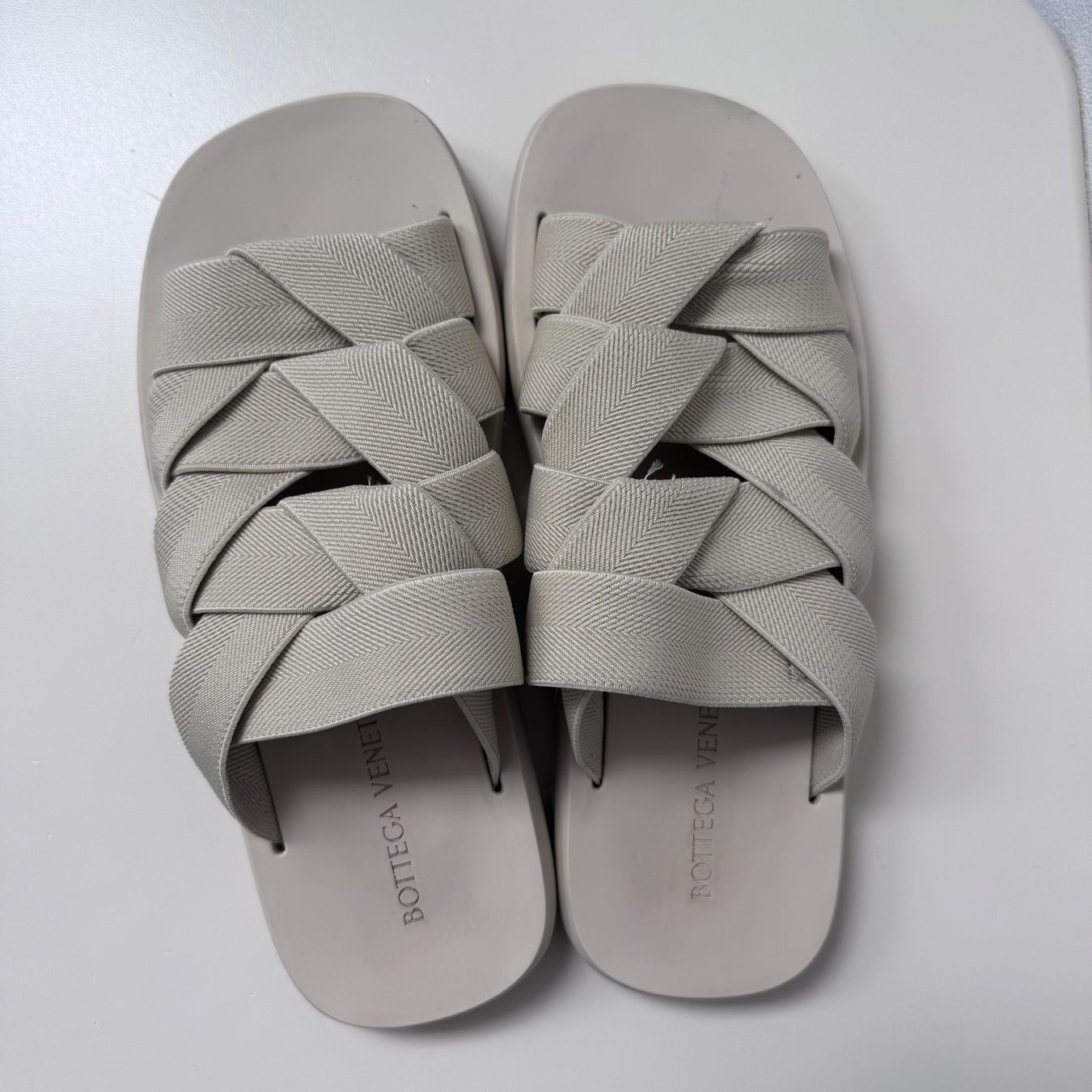 Bottega Veneta Scarpe da uomo: Bottega Veneta Sandalen Gr.39 – Usato da Solothurn venduto da Manjascha
