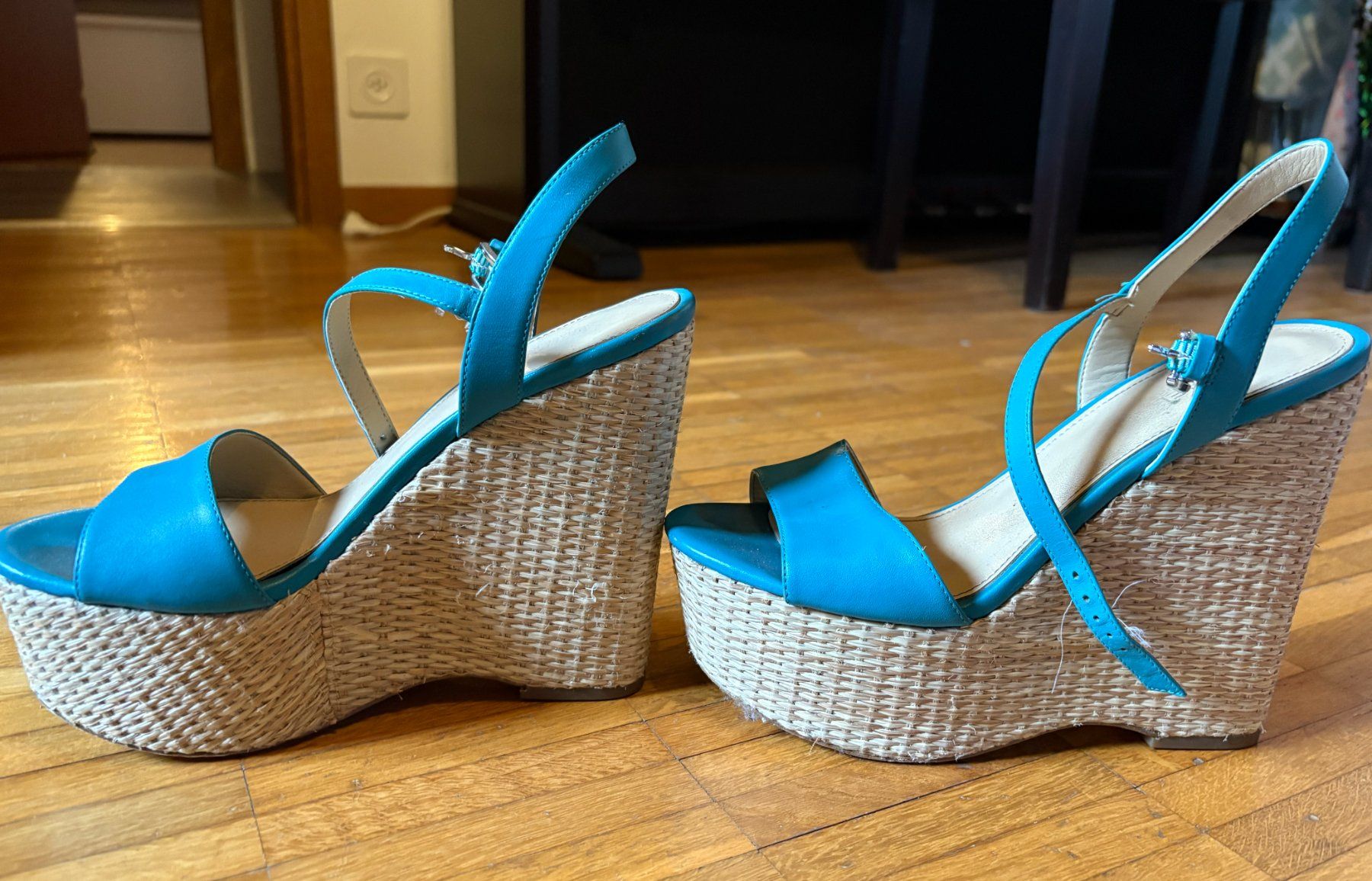 Michael Kors Damenschuhe: Sandales compensées turquoise Michael Kors – Gebraucht aus Athenaz (Avusy) von j.bussinger 2