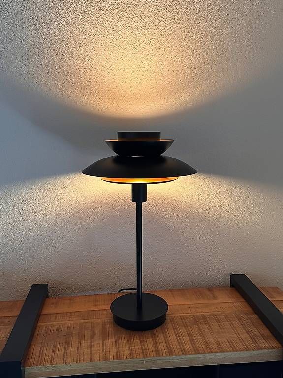 Lampade: Lampada da tavolo molto bella e particolare  – Nuovo e nell'imballaggio originale da Muzzano venduto da guf_ydd6 1