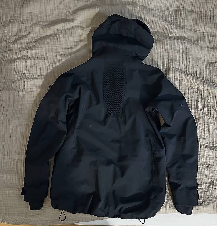 Jacken: Peak Performance Alpine Gore-Tex Jacke L  – Gebraucht aus Nussbaumen AG von hiirt 2