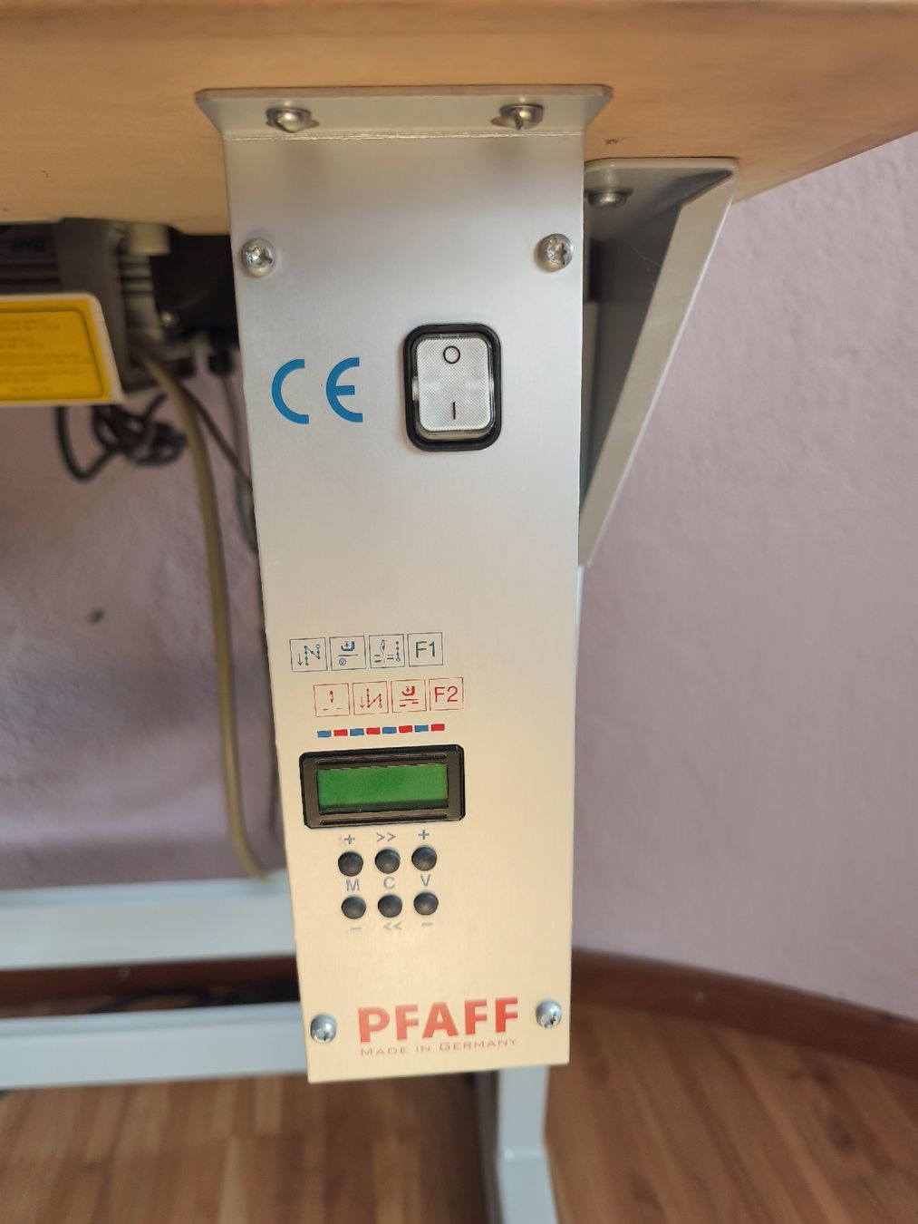 Pfaff Machines à coudre: Industrienähmaschine Pfaff – D'occasion à Uznach par 2502xy 3