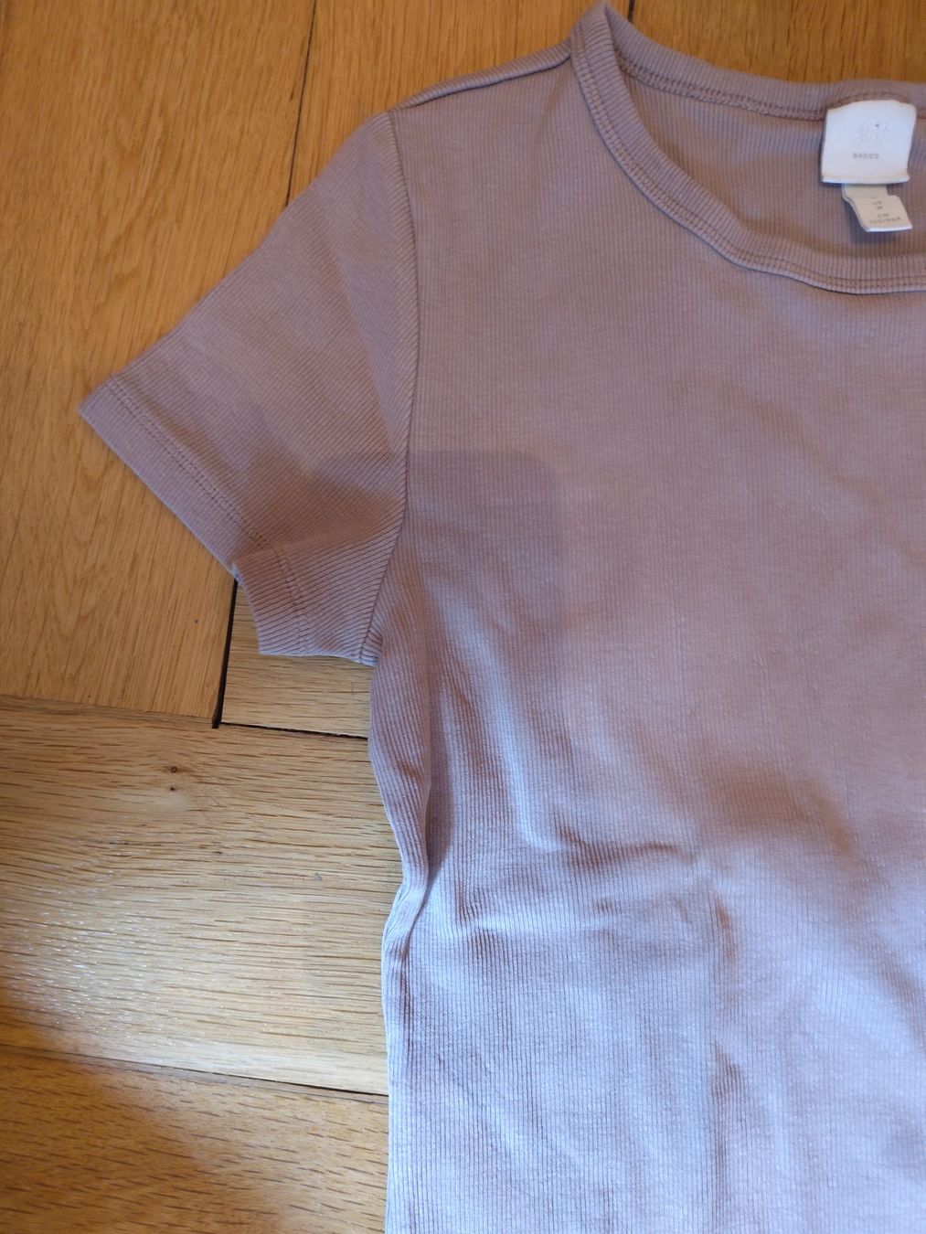 H&M T-shirts: T-Shirt – D'occasion à Bern par Linii 1