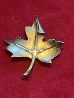 Herbstlicher Silber Brosche Ahornblatt aus Metall, Top!