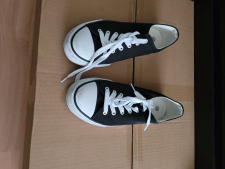 Chaussures pour garçons 40