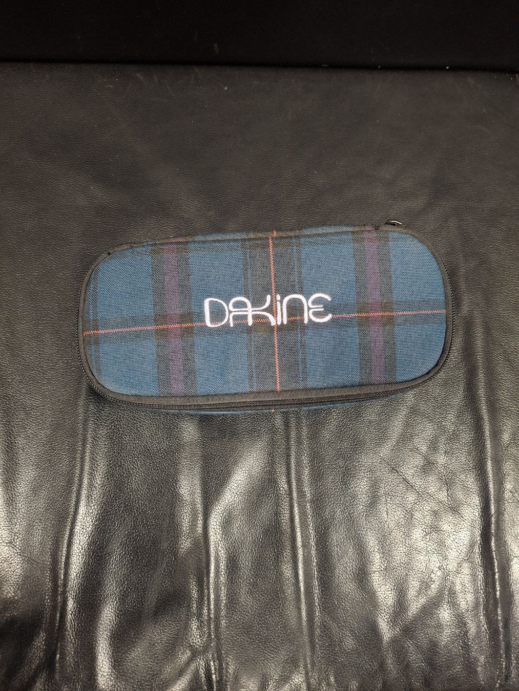 Dakine Astucci : Dakine Etui – Nuovo (secondo la descrizione) da Adelboden venduto da oestersport