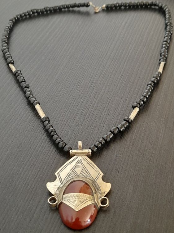 Collier Africain Argent Et Cornaline Avec Perles De Traite - Occasion - Bijou Ethnique