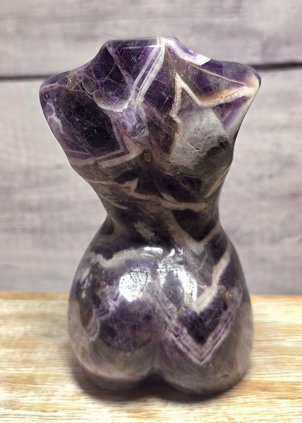 Minerali & Pietre curative: Chevron Amethyst Lady 560g – Nuovo e nell'imballaggio originale da Matzingen venduto da Shay_Crystalz 3