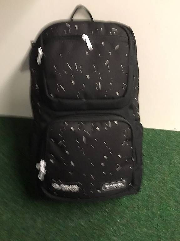 Rucksäcke: DAKINE Rucksack NEU – Gebraucht aus Kerns von inspo