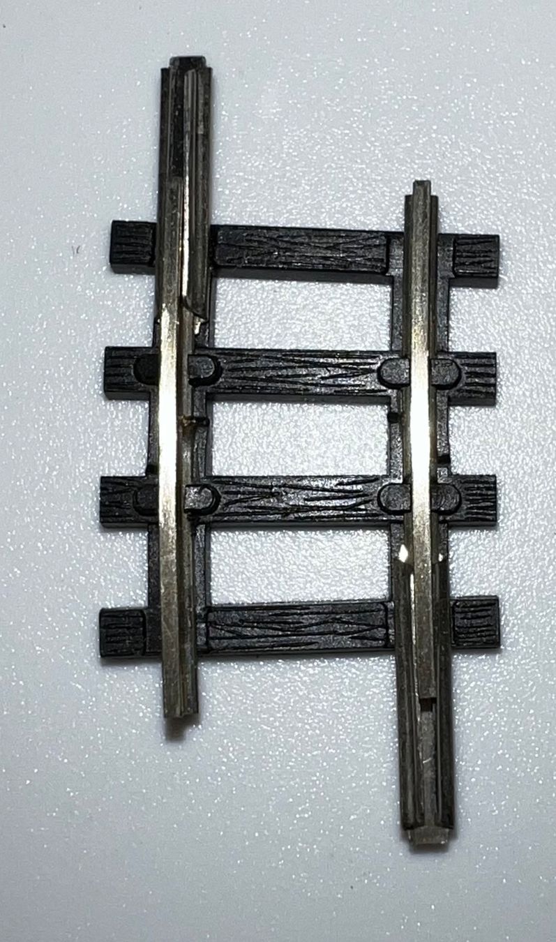 Trix Modellini di ferrovie: Minitrix Spur N, Gleis gebogen , 4916 – Usato da Basel venduto da jonnyhaas 2