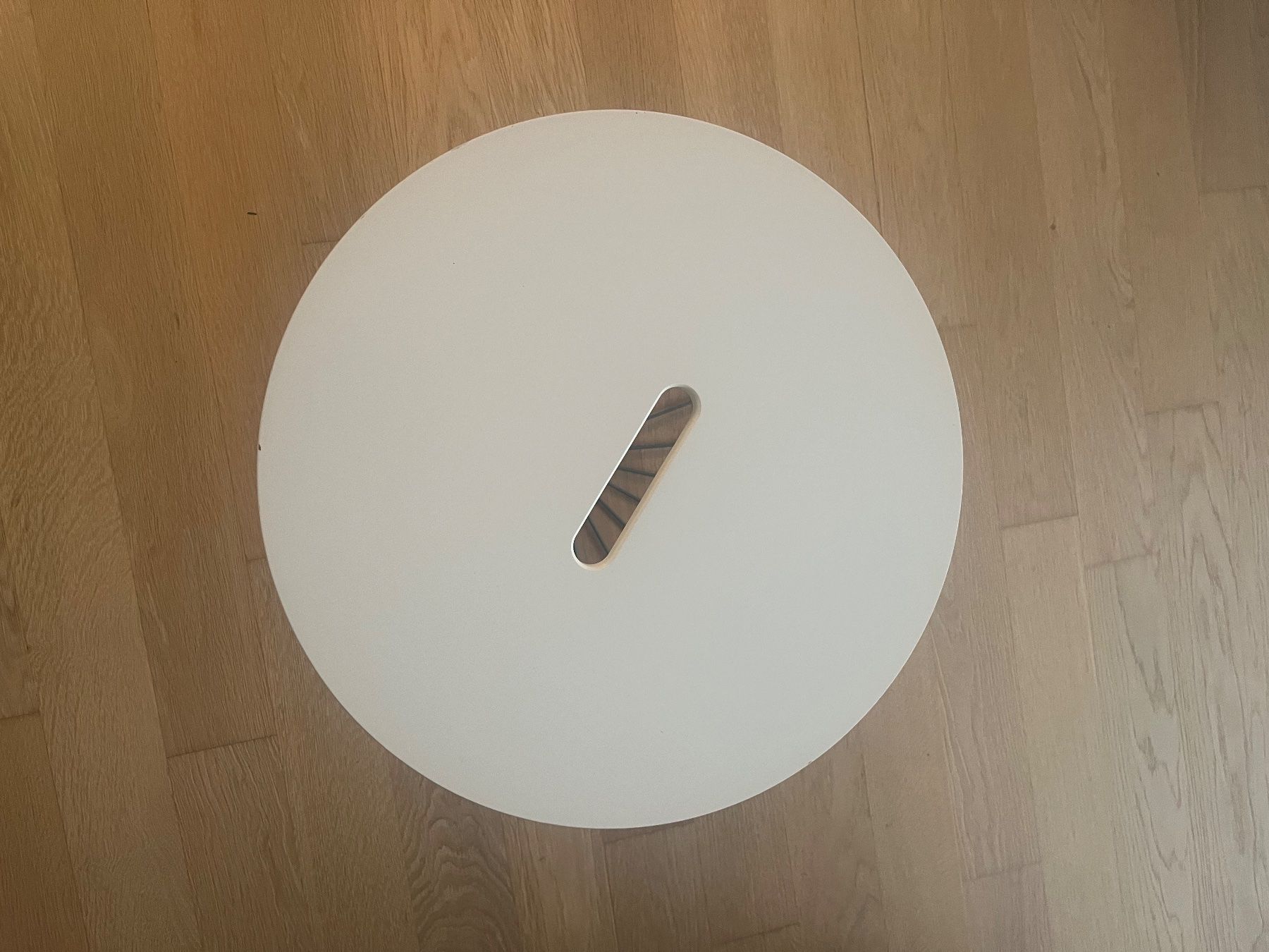 Ikea Tavoli: Beistelltisch mit Holzdeckel – Nuovo (secondo la descrizione) da St. Gallen venduto da jhaene 1