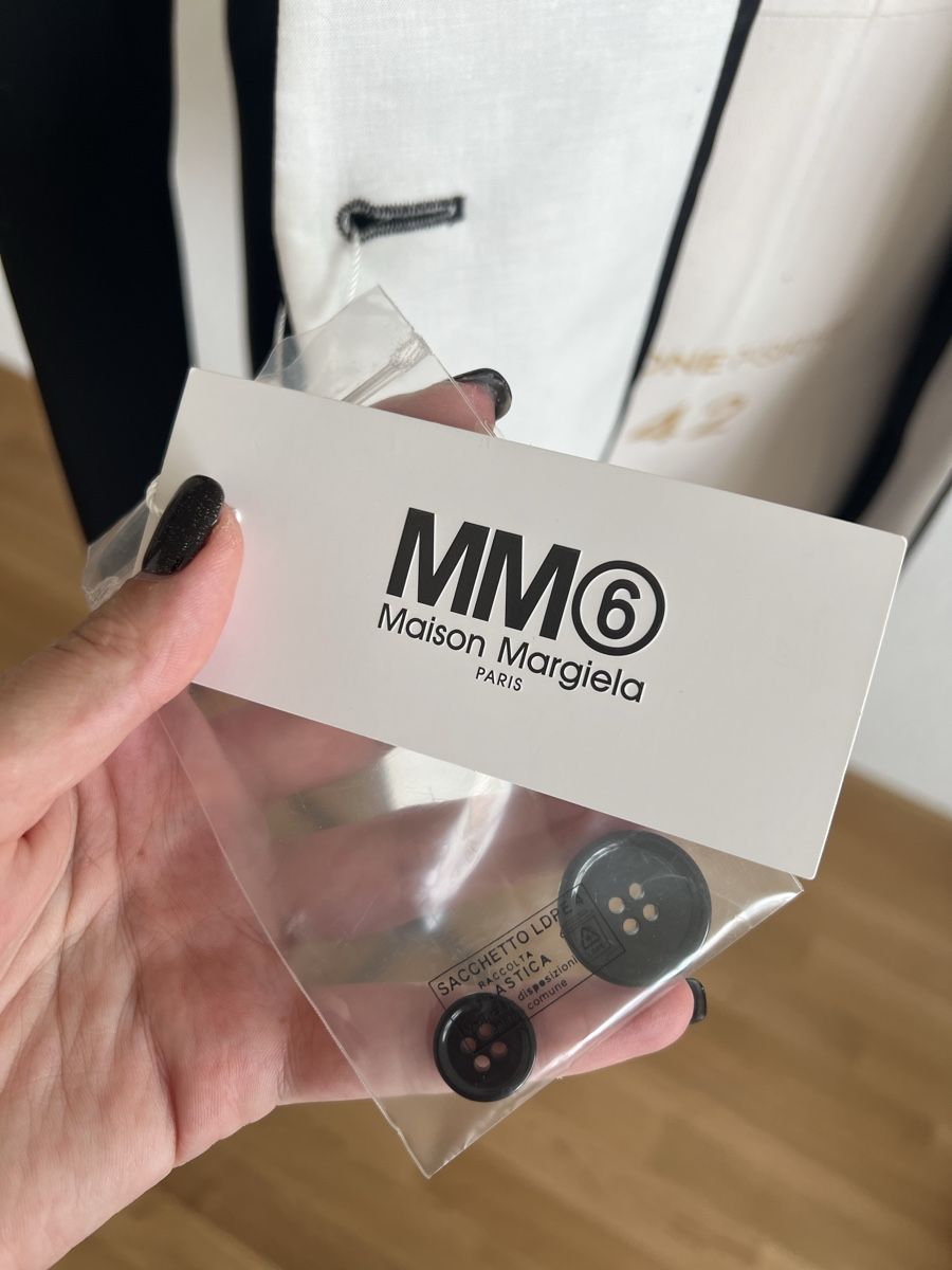 Maison Margiela Jacken: MM6 Maison Margiela Jacket Black New with tags – Neu und originalverpackt aus Les Acacias von yul_bhw8 5