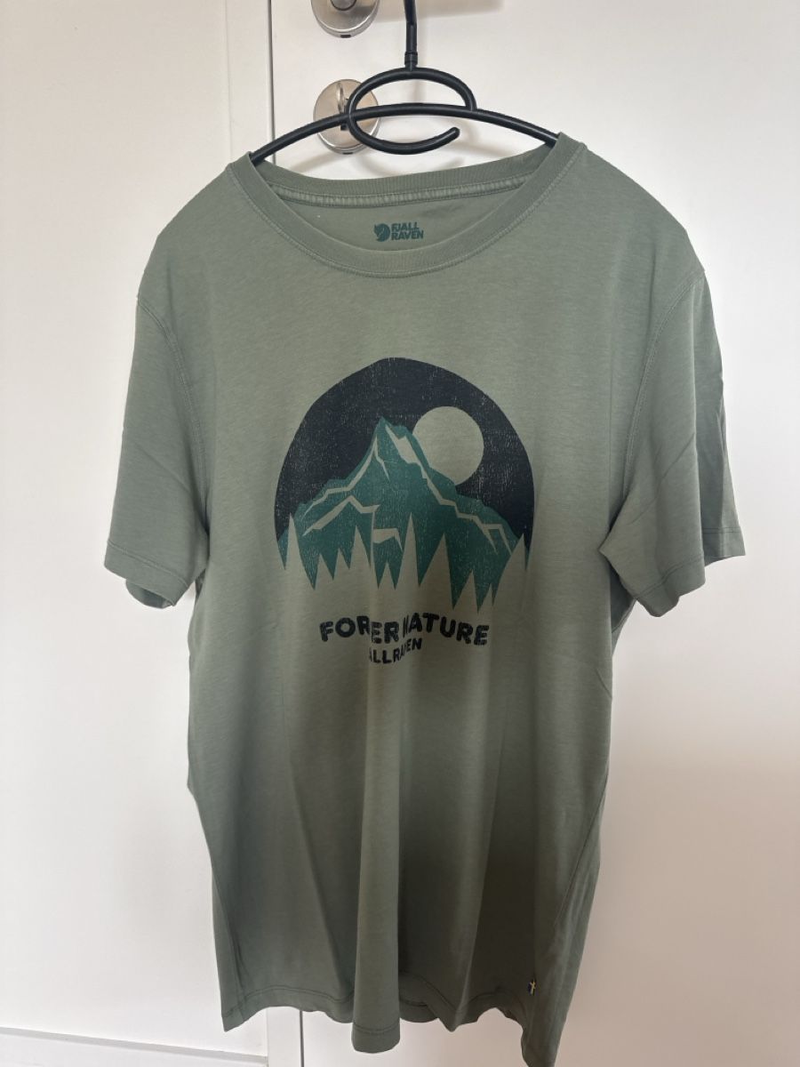 Fjällräven T-Shirts: Fjällräven T-Shirt Grösse M – Gebraucht aus Mettmenstetten von ozehnder92