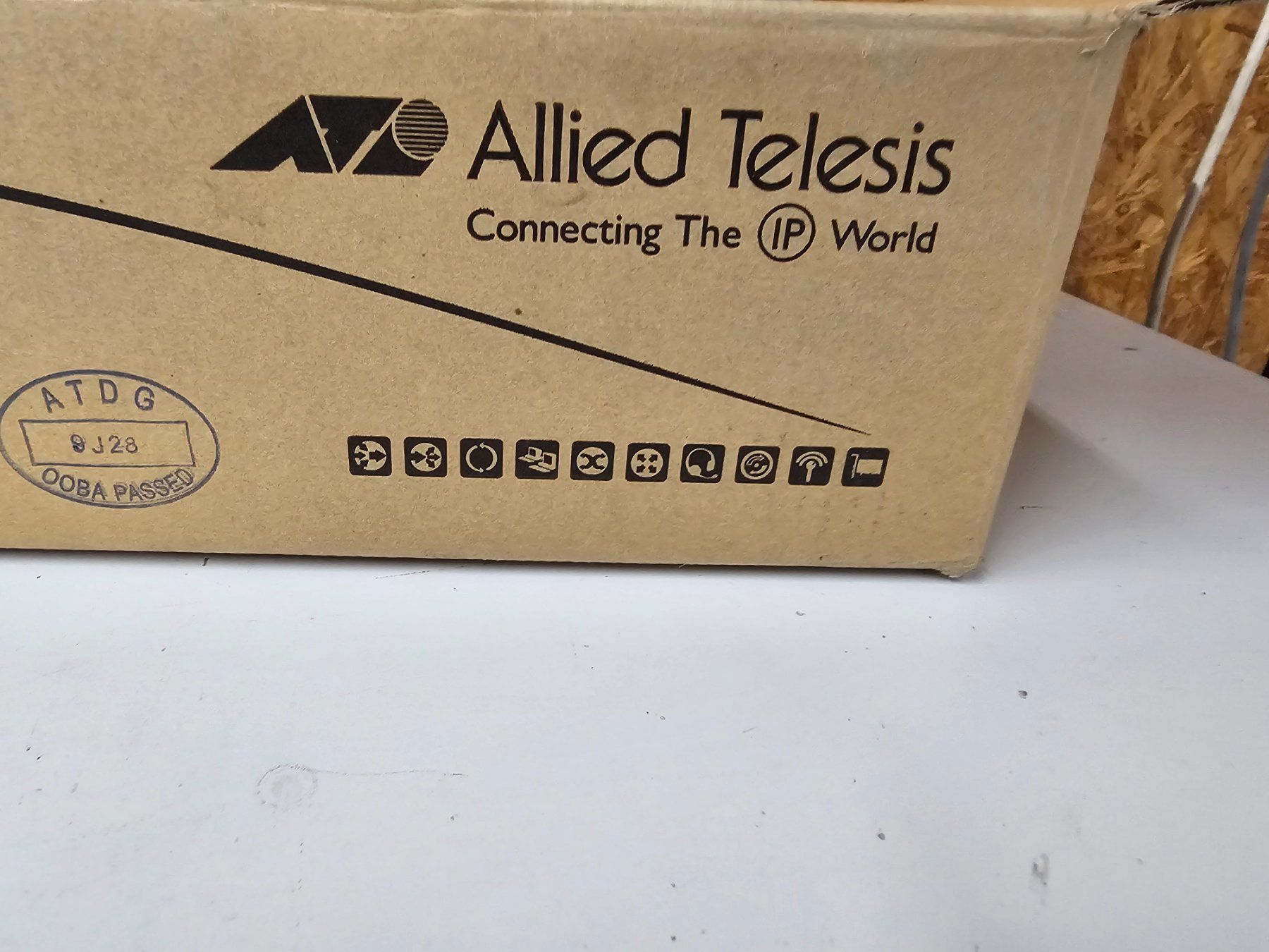 Server: 3gbs switch Allied Telesis x600-24ts/xp Neu – Neu und originalverpackt aus Schupfart von philippb06 3