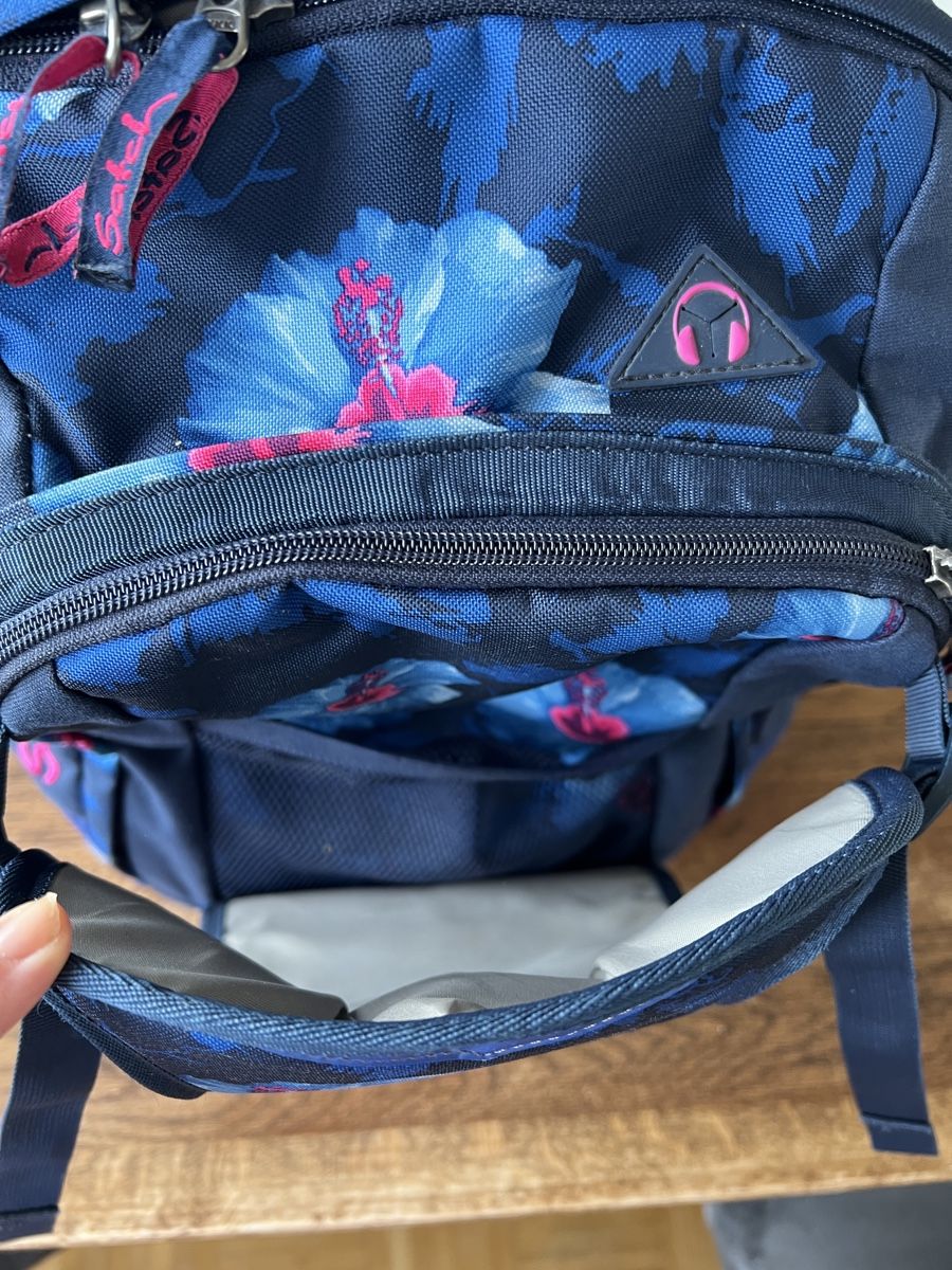 Borse & Zaini: Backpack floral print navy blue good condition – Usato da Zug venduto da poi_dgf5 5
