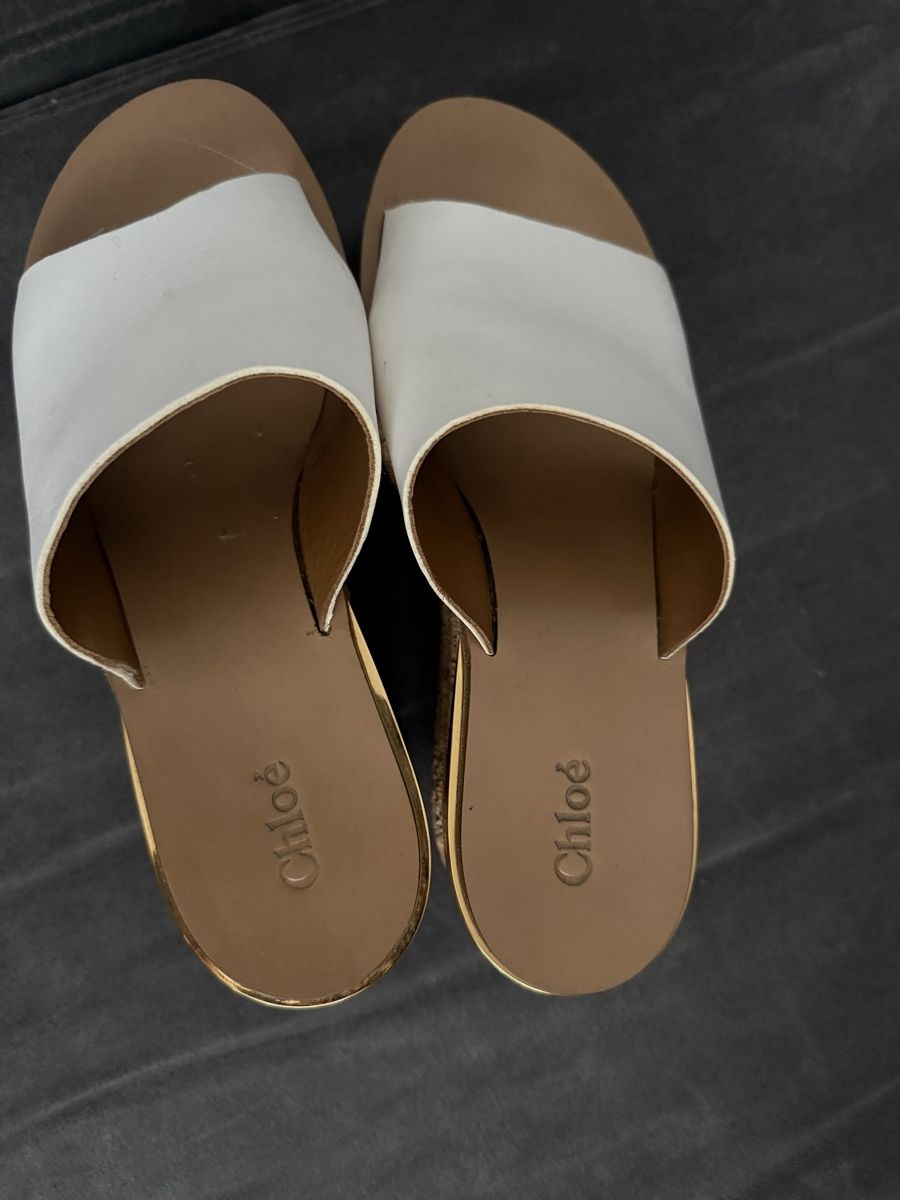 Chaussures femmes: Weisse Pantoletten, Grösse 38,  – D'occasion à Sarnen par Sla_ta 2