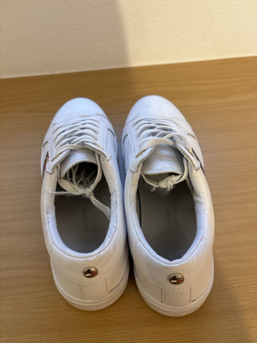 Tommy Hilfiger Scarpe da donna: Tommy Hilfiger Sneaker – Usato da Spiez venduto da maene11 3