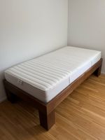 Bett mit Lattenrost (Superba) & Matratze (Bico)