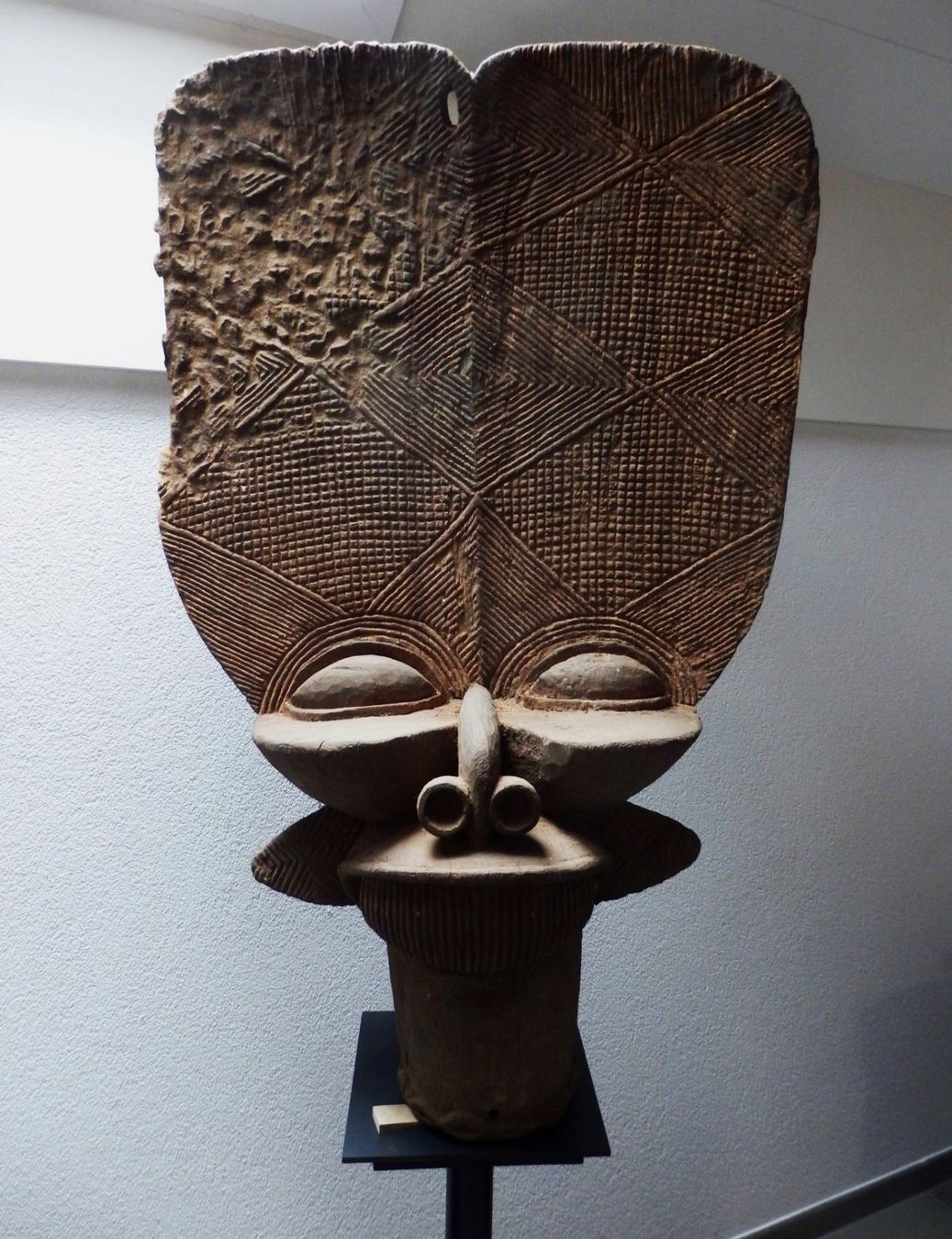 Internationale Kunst: Afrikanische Batcham – Gebraucht aus Vuiteboeuf von deux-matous