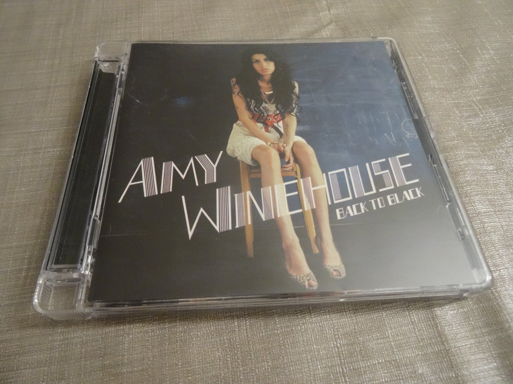 CD: Amy Winehouse - Back to Black CD – Usato da Olten venduto da Disc-Ausverkauf