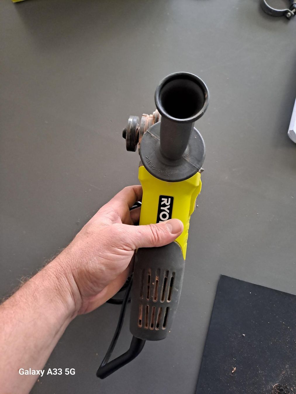 Smerigliatrici & Lucidatrici: RYOBI Winkelschleifer 600 W – Usato da Zürich venduto da efriedel 4