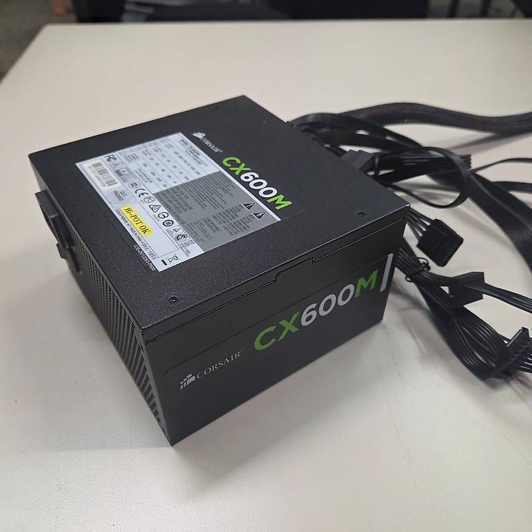 Corsair Componenti elettronici: PC Netzteil Corsair CX600M – Usato da Zürich venduto da thorringor 1