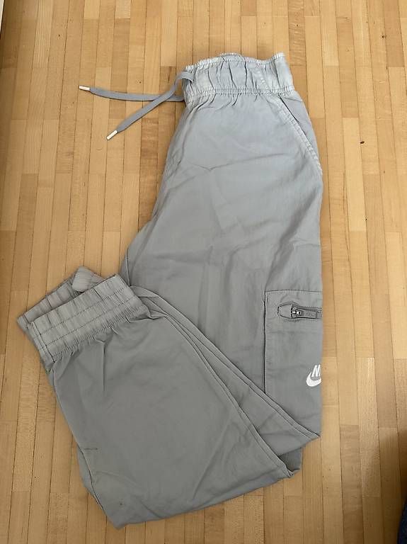 Pantalons: Nike Hose 140   M Kinder – D'occasion à Buchs AG par Cres3 3