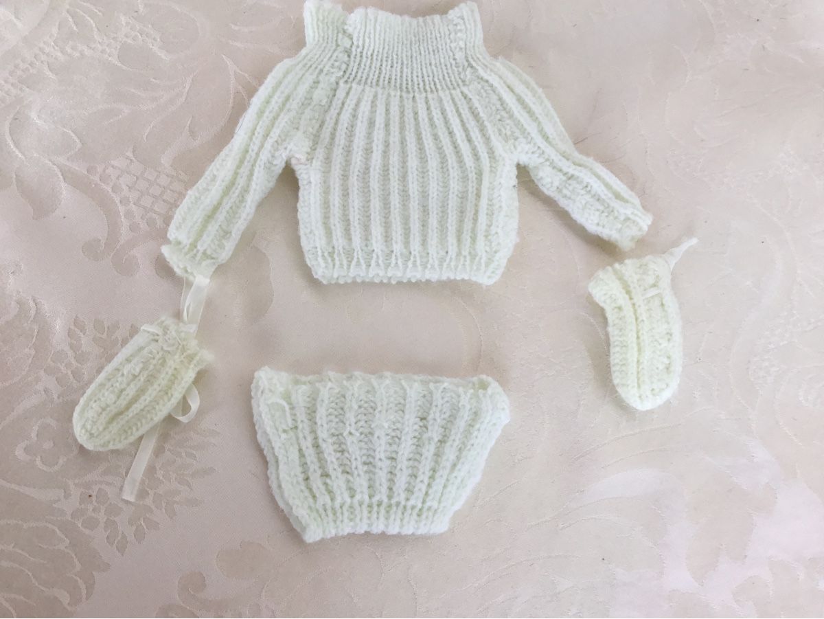 Sasha Morgenthaler Bambole: Älteres Sasha Baby Winter-Set – Usato da St. Gallen venduto da chamilla 1