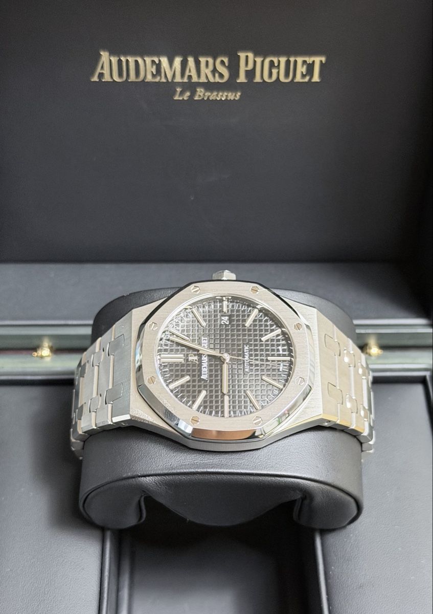 Audemars Piguet Orologi: Audemars Piguet Royal Oak 41mm Black – Usato da Zürich venduto da WATCHROOM 4