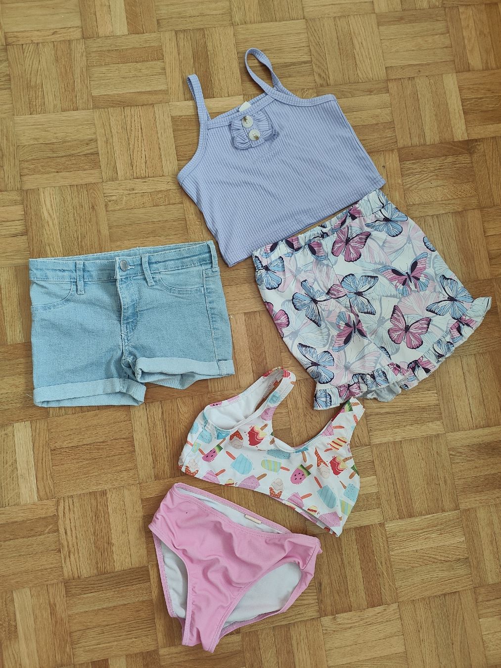 Lotti & Set di vestiti: Sommer Kleiderpaket Mädchen Gr. 104 – Usato da Jona venduto da Verolicious