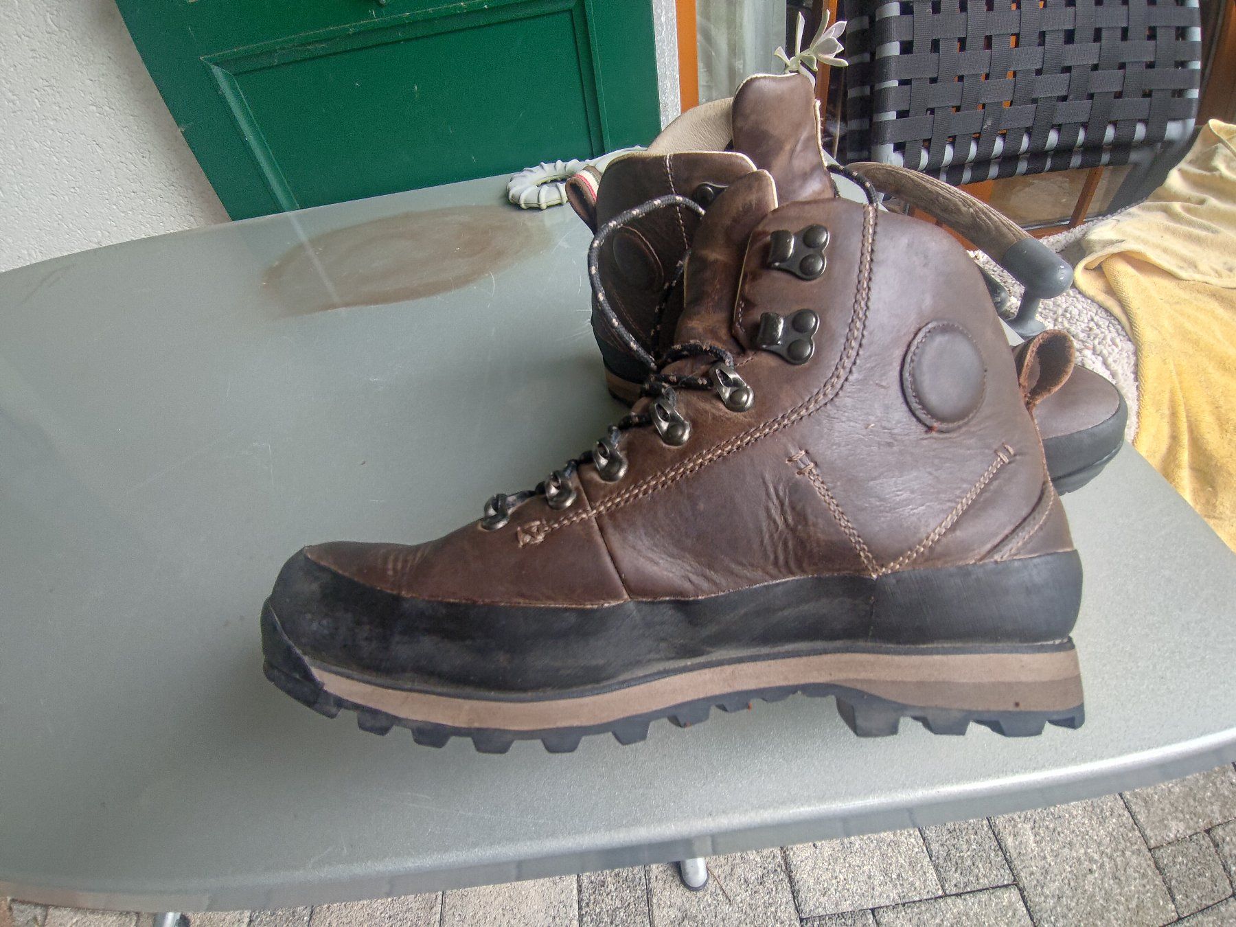 Dolomite Scarpe da uomo: Wanderschuhe Dolomite KARAKORRUM Leder braun Grösse 44 – Usato da Kräiligen venduto da Kuertu007 1