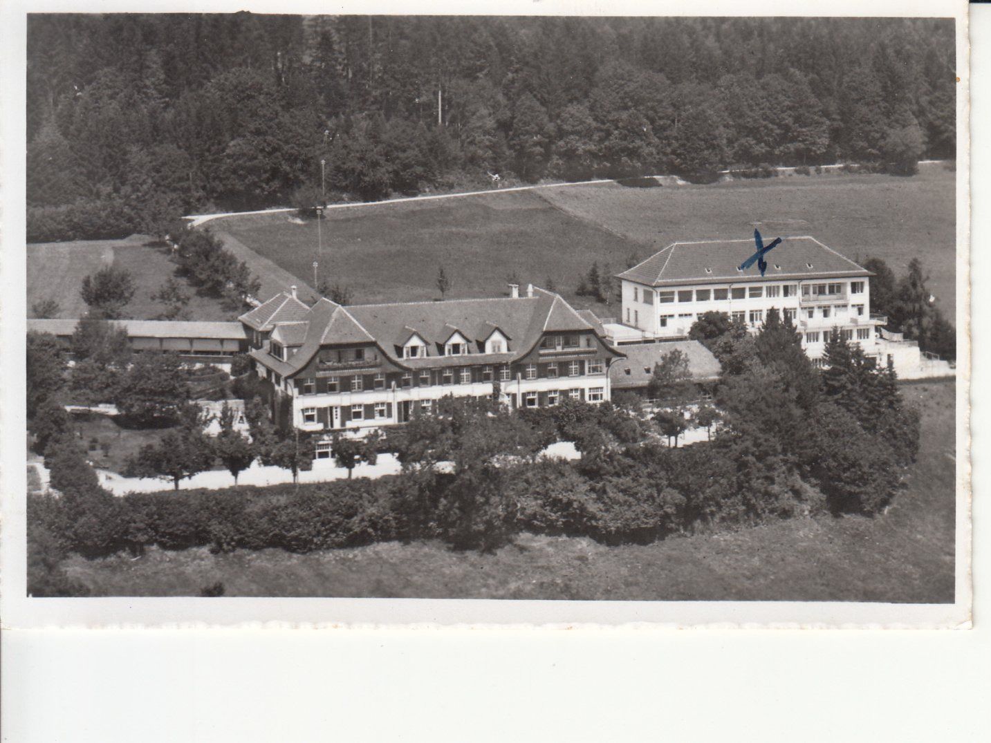 Cartoline postali: Leubringen Fliegeraufnahme 1956 – Usato da Bürglen TG venduto da StampGraf