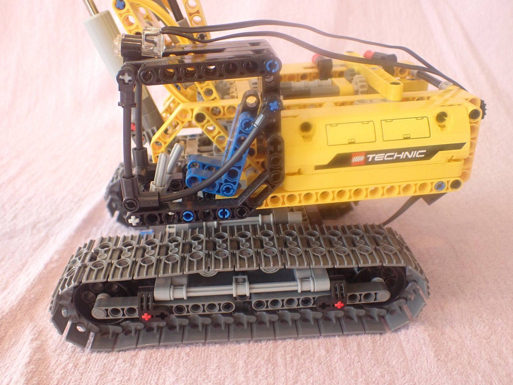 Lego Kit di costruzioni: LEGO Technic 42006 - Raupenbagger – Usato da Geroldswil venduto da brudersonne 1