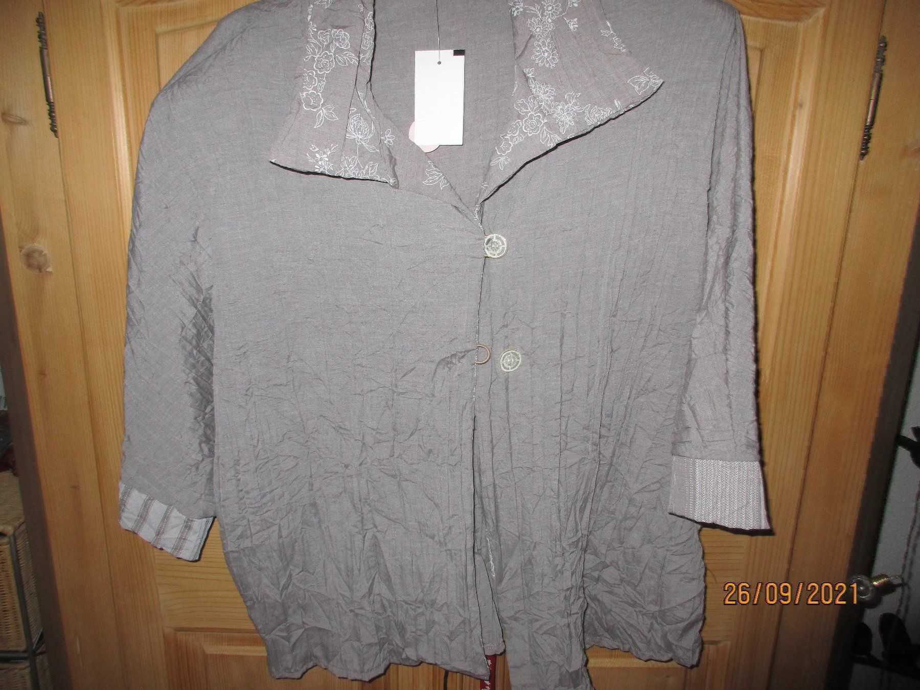 Blusen: ONE ONE BLUSE 46-48 – Neu (gemäss Beschreibung) aus Ottenbach von Claurin