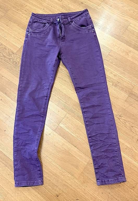 Jeans: Jeans lila – Usato da Möhlin venduto da Fusel7