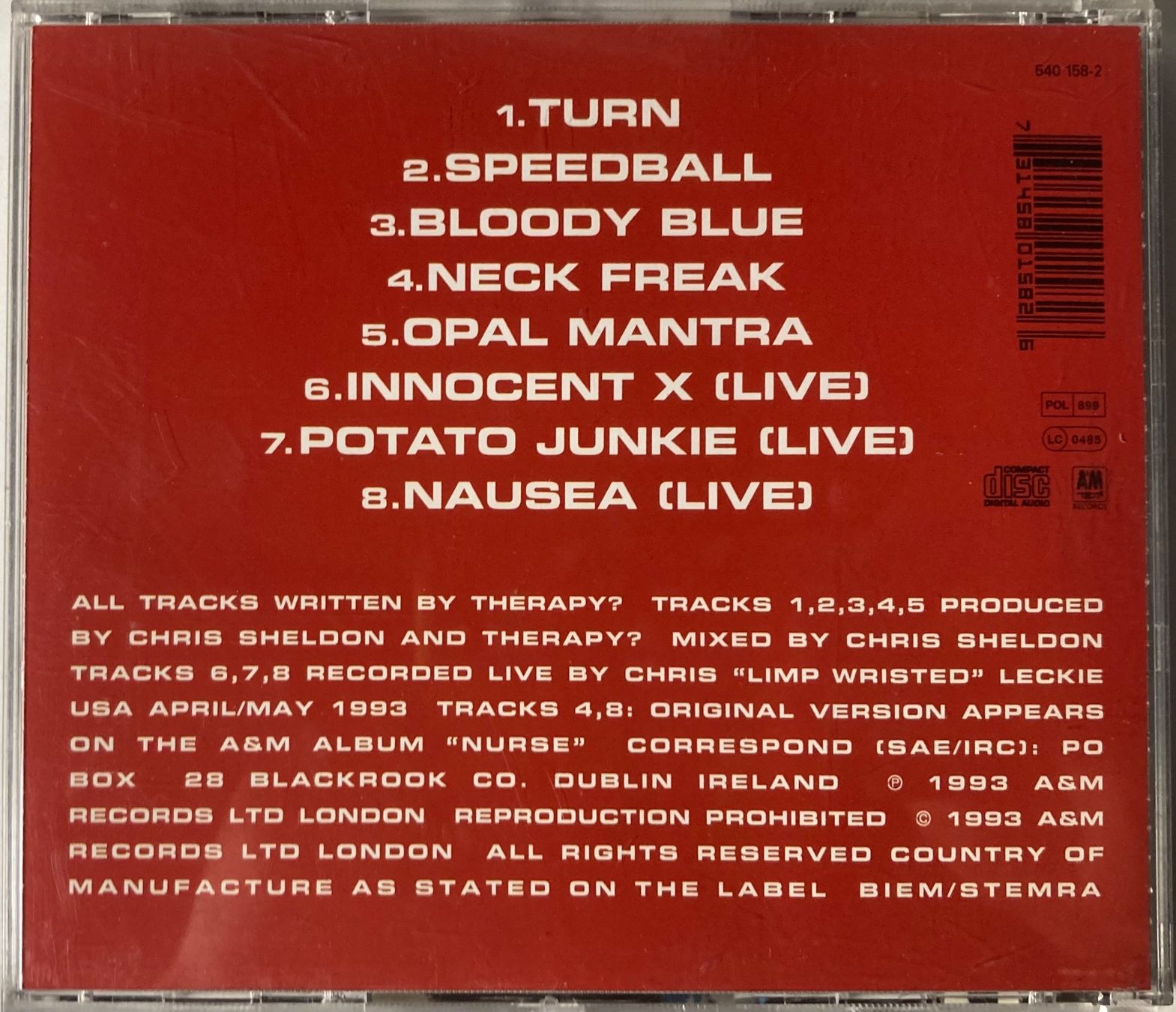 CDs: THERAPY - BORN IN A CRASH – Gebraucht aus Poliez-Pittet von Newtown-Records 1