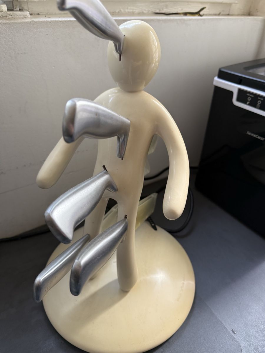Tutte le decorazioni: Messerblock Design Raffaele Iannello Figur Form – Usato da BASEL venduto da zum_schneugge 2