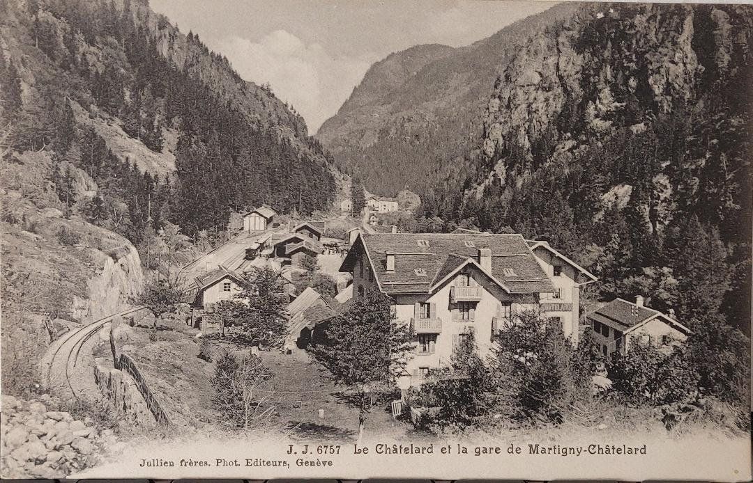 Ansichtskarten: LE CHÂTELARD et la gare (Martigny-Orsières) – Gebraucht aus Delémont von Domdom1