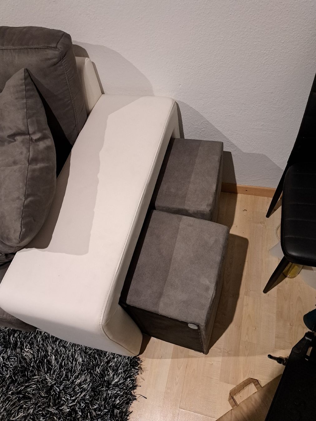 Divani: Ecksofa grau weiss – Usato da Flawil venduto da Leandro050700 1