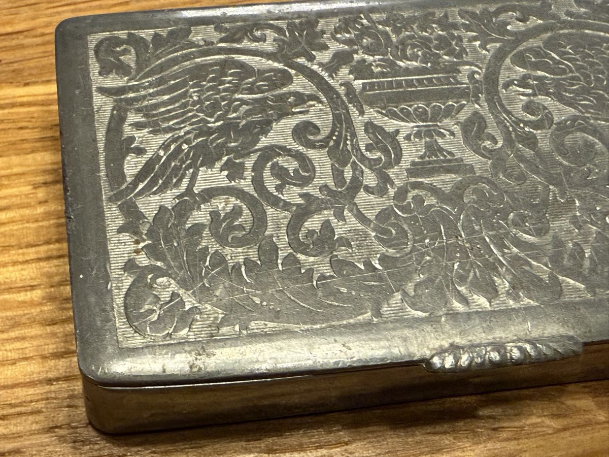 Tabacchi: Antike Zinnbox Tabakdose mit – Usato da Goldach venduto da Messerguru 7